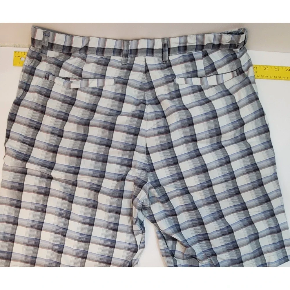 Tommy Bahama‎ Shorts Mens 35 Plaid 9" Inseam Casual Chino Pleated Relaxed Golf - Picture 4 of 9